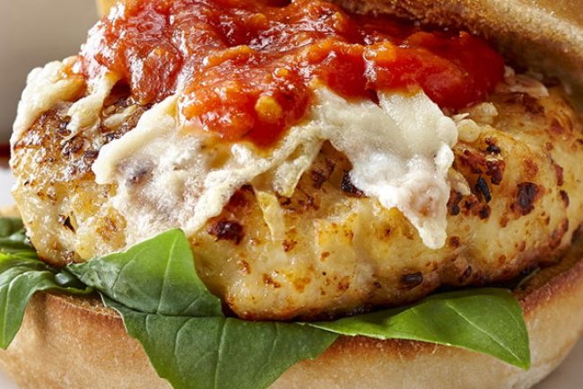 burgeri cu pui parmegiano